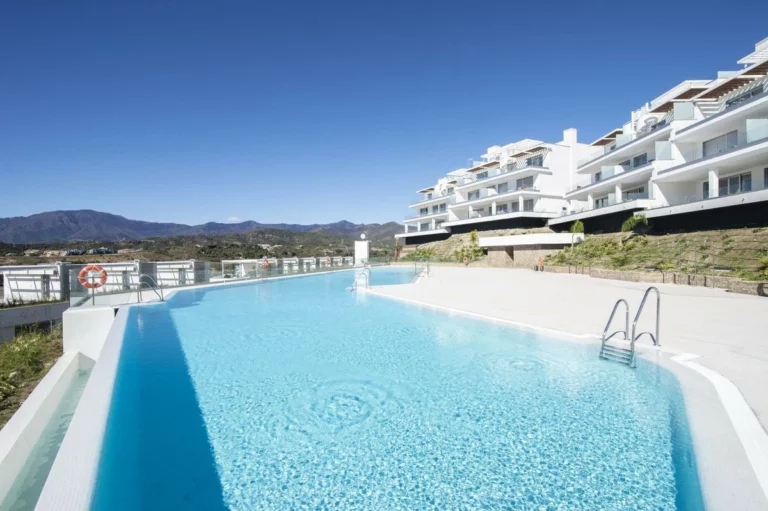 R5355319 | Penthouse Duplex in Cancelada – 2 beds, 2 baths