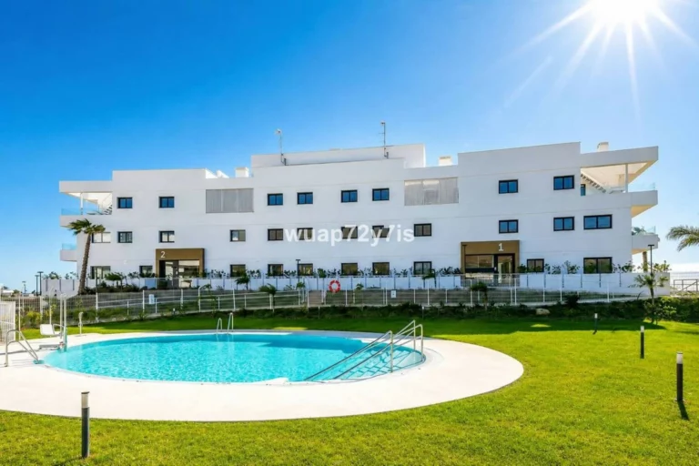 R5146672 | Ground Floor Apartment in Estepona – 2 beds, 2 baths