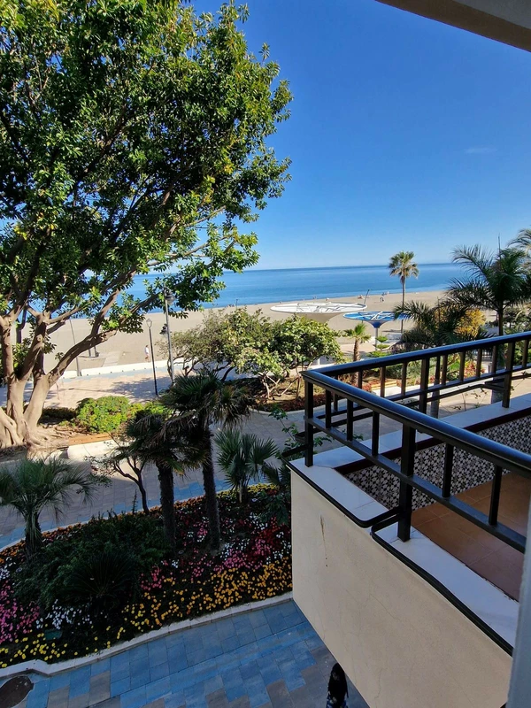 R5434861 | Middle Floor Apartment in Estepona – 1 beds, 1 baths
