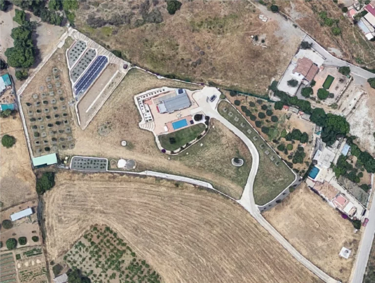 R3859063 | Finca – Cortijo in Estepona – 3 beds, 1 baths