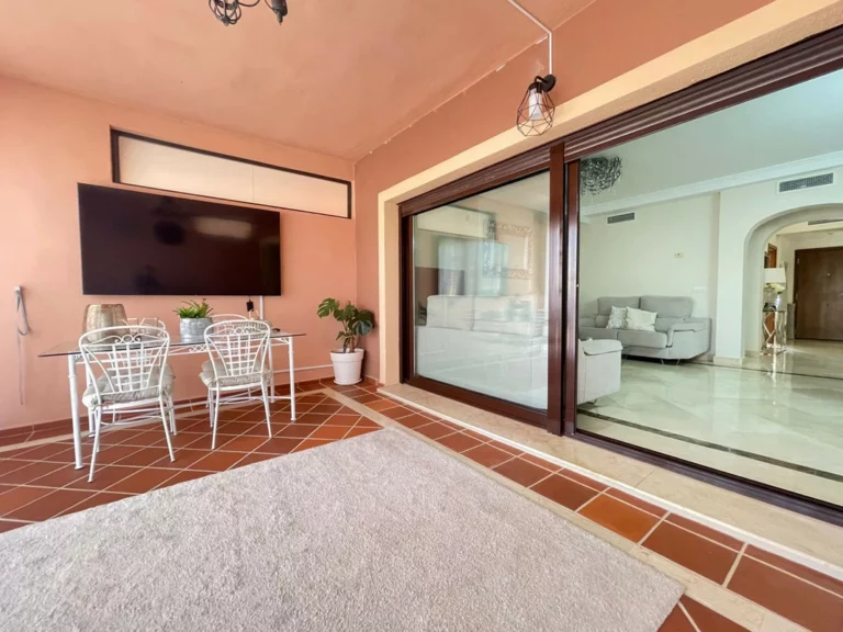 R5443834 | Townhouse in Estepona – 3 beds, 3 baths
