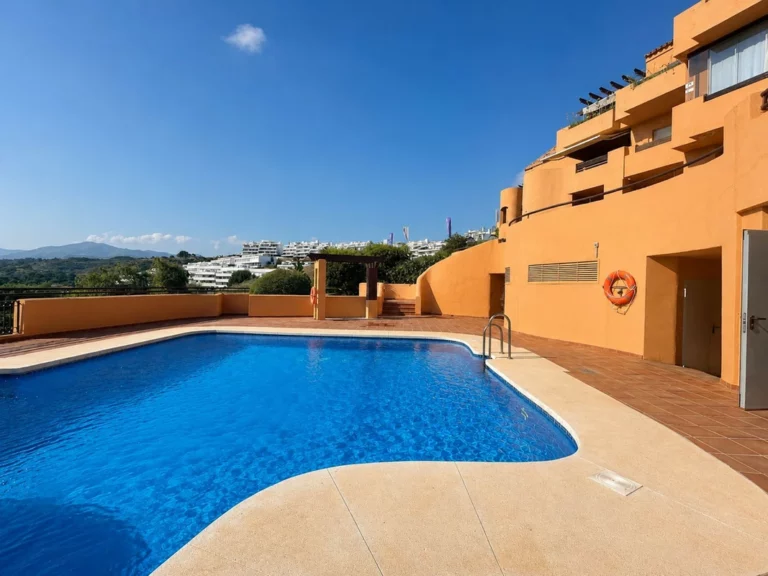 R5438857 | Ground Floor Apartment in Cancelada – 2 beds, 2 baths