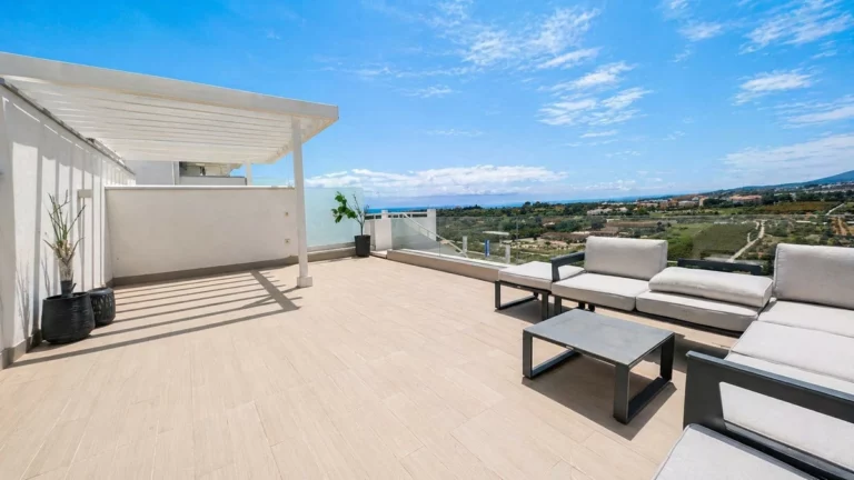 R5355319 | Penthouse Duplex in Cancelada – 2 beds, 2 baths
