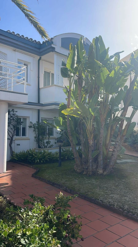 R5437273 | Townhouse in Estepona – 3 beds, 3 baths