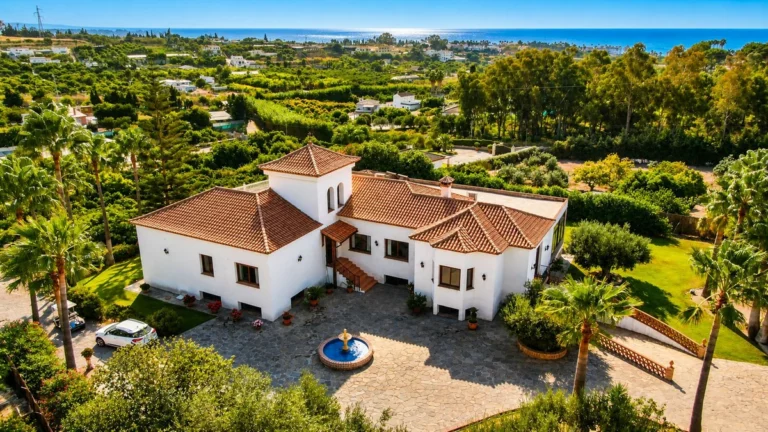 R5219935 | Finca – Cortijo in Estepona – 3 beds, 2 baths
