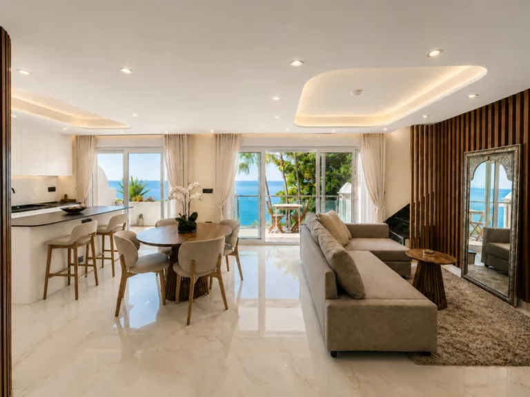 R5401363 | Penthouse Duplex in Estepona – 2 beds, 2 baths