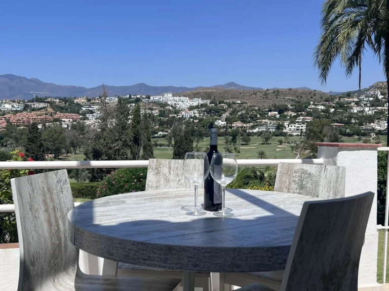 R5436013 | Townhouse in El Paraiso – 3 beds, 2 baths