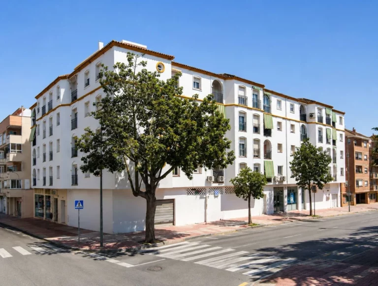R5437588 | Penthouse in Estepona – 5 beds, 2 baths