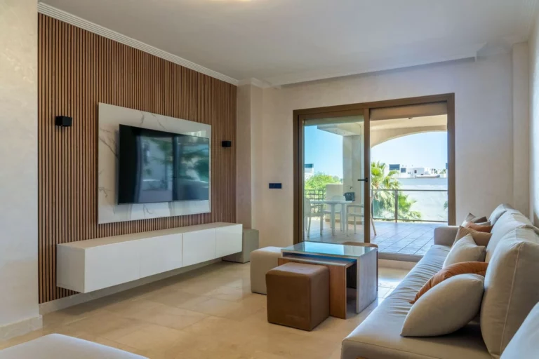 R5409028 | Ground Floor Apartment in Estepona – 3 beds, 2 baths