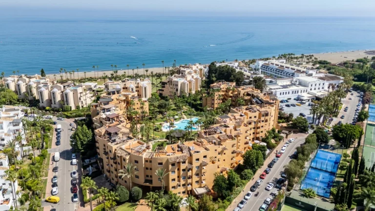 R5433898 | Middle Floor Apartment in Costalita – 2 beds, 2 baths