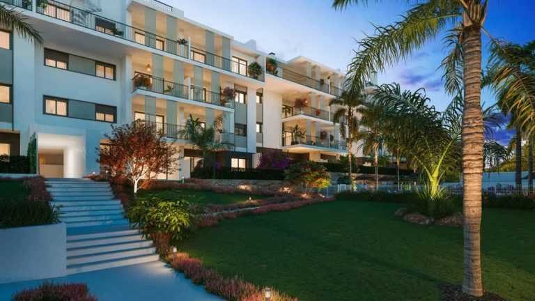 R5441944 | Penthouse Duplex in Estepona – 2 beds, 2 baths