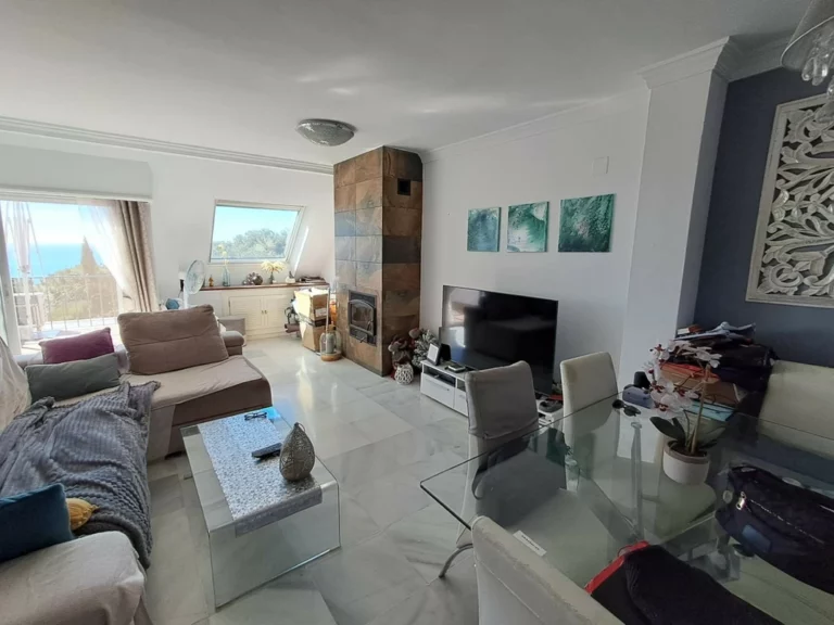 R5428072 | Townhouse in Estepona – 3 beds, 2.5 baths