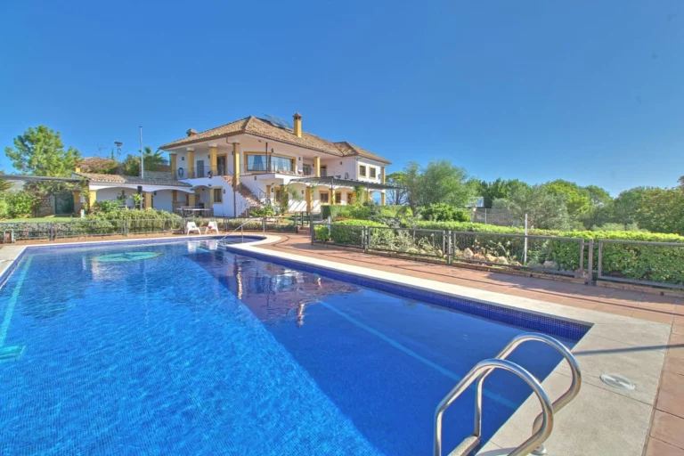 R4502134 | Finca – Cortijo in Estepona – 5 beds, 4 baths