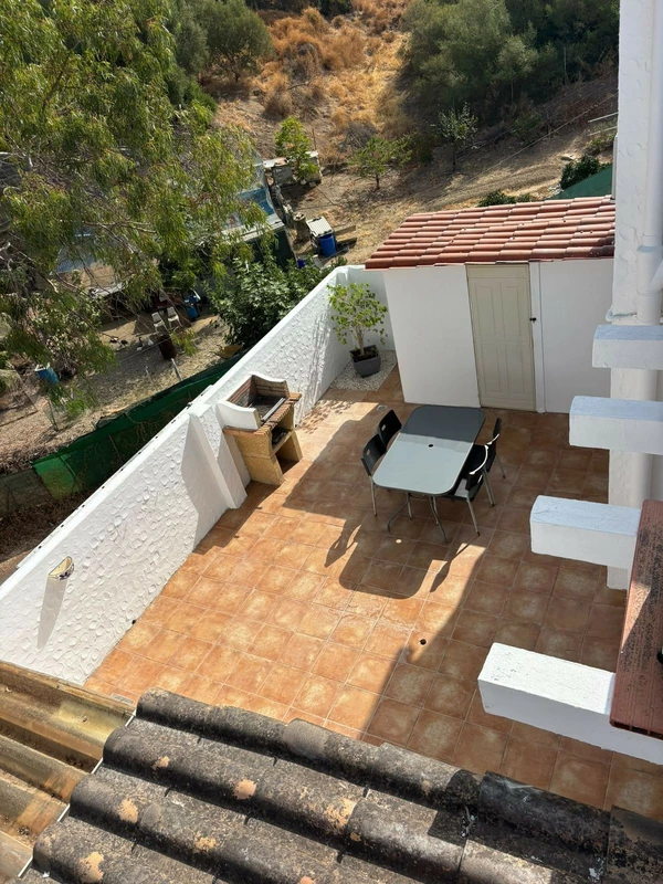 R5454775 | Semi-Detached House in Estepona – 2 beds, 1 baths