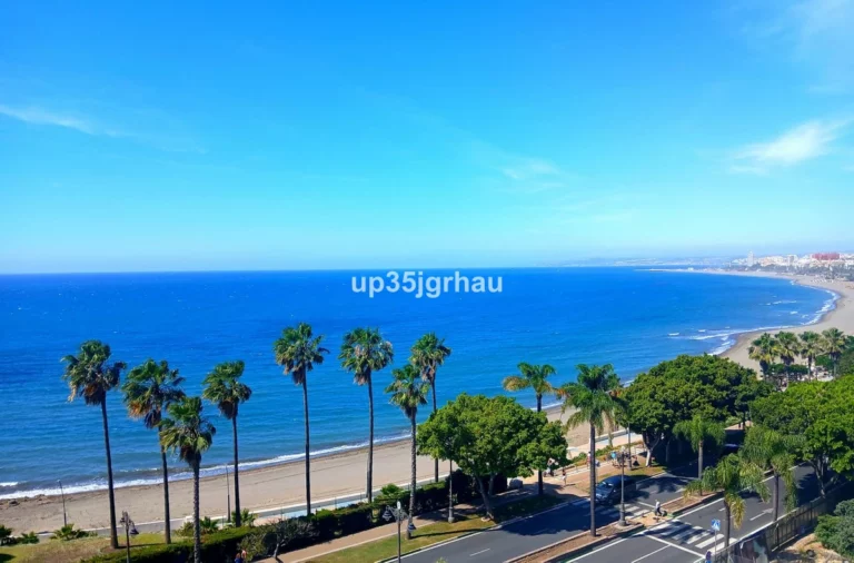 R5455426 | Middle Floor Apartment in Estepona – 2 beds, 2 baths