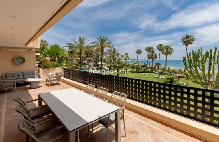 R5410105 | Middle Floor Apartment in Costalita – 2 beds, 3 baths