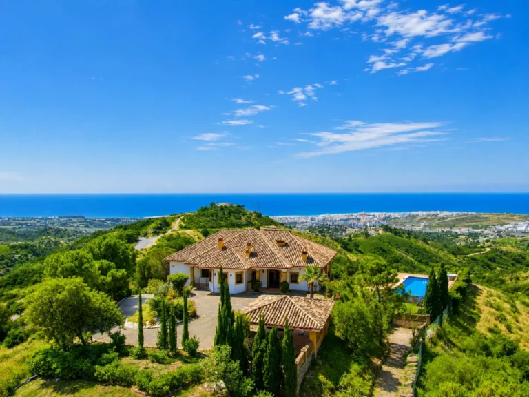 R5459224 | Finca – Cortijo in Estepona – 6 beds, 5 baths