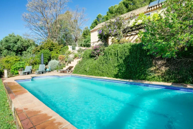R5371342 | Detached Villa in Estepona – 3 beds, 2 baths