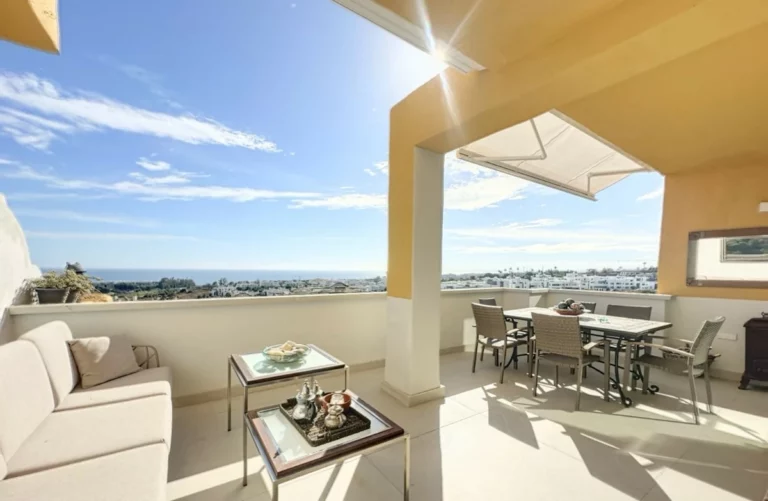 R5335687 | Penthouse Duplex in Estepona – 3 beds, 4 baths
