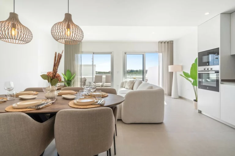 R5463136 | Top Floor Apartment in Cancelada – 3 beds, 2 baths