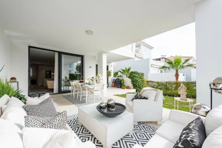 R5358121 | Ground Floor Apartment in El Paraiso – 2 beds, 2 baths