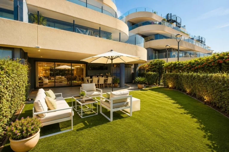 R5468194 | Ground Floor Apartment in Estepona – 3 beds, 2 baths
