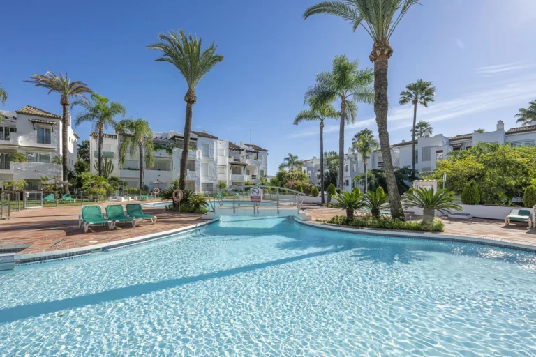 R5311477 | Ground Floor Apartment in Costalita – 3 beds, 2 baths