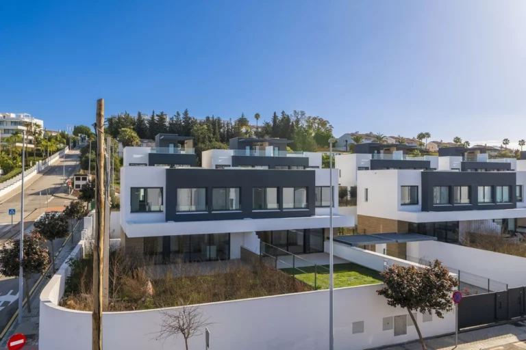 R5294779 | Semi-Detached House in Atalaya – 4 beds, 4 baths