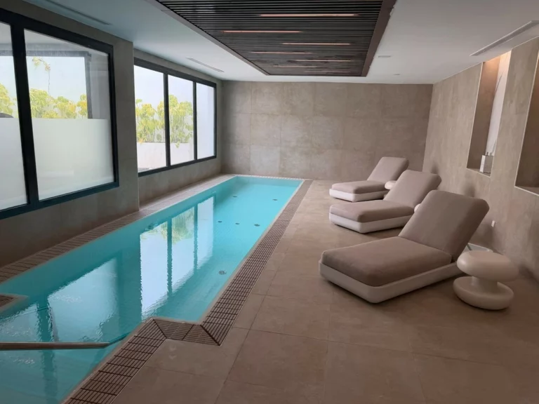 R5467927 | Penthouse Duplex in Estepona – 4 beds, 5 baths