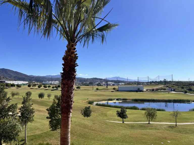 R5395264 | Townhouse in Estepona – 3 beds, 2.5 baths