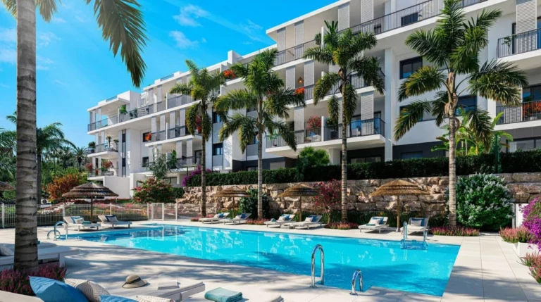 R5435896 | Middle Floor Apartment in Estepona – 2 beds, 2 baths