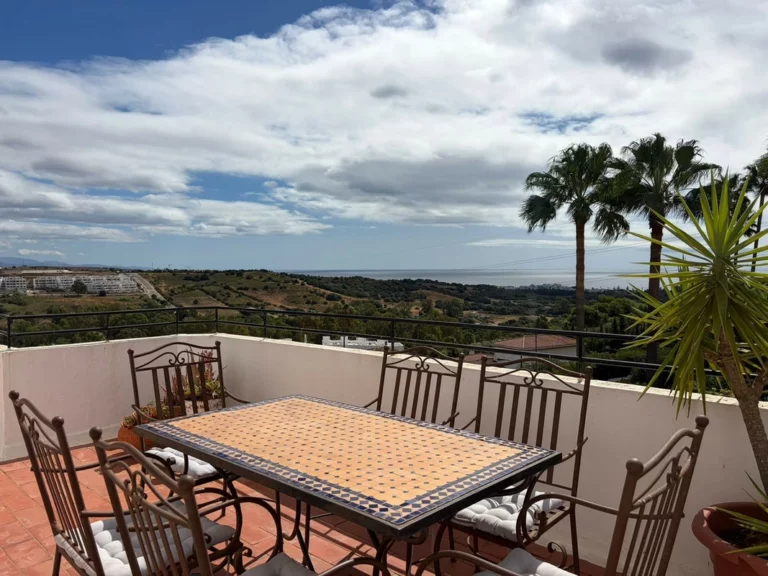 R5470207 | Penthouse in Estepona – 1 beds, 1 baths