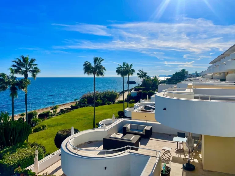 R5419342 | Ground Floor Apartment in Estepona – 2 beds, 2 baths