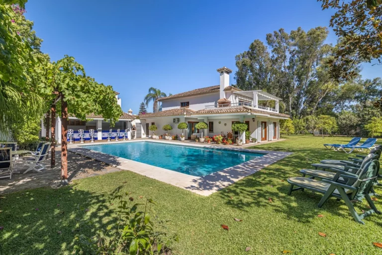 R5364118 | Detached Villa in Cancelada – 5 beds, 4 baths