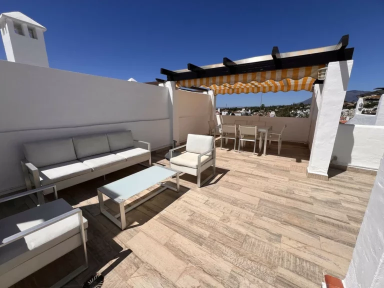 R5346469 | Penthouse Duplex in Estepona – 2 beds, 2 baths