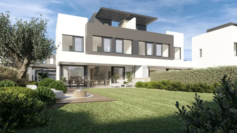R5417875 | Semi-Detached House in Atalaya – 3 beds, 3.5 baths