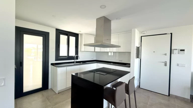 R5135356 | Ground Floor Apartment in Atalaya – 3 beds, 2 baths