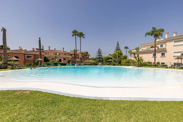 R5453701 | Ground Floor Apartment in Cancelada – 2 beds, 2 baths