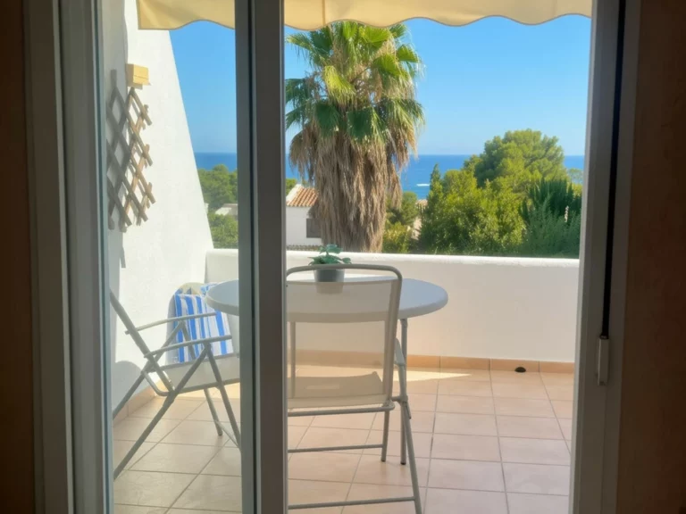 R5467657 | Middle Floor Studio in Estepona – 0 beds, 1 baths