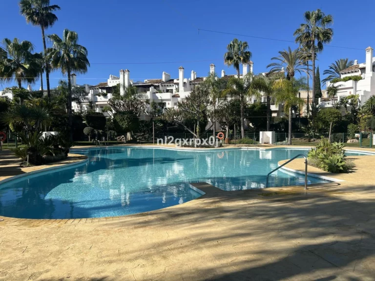 R4958254 | Semi-Detached House in Costalita – 3 beds, 3 baths