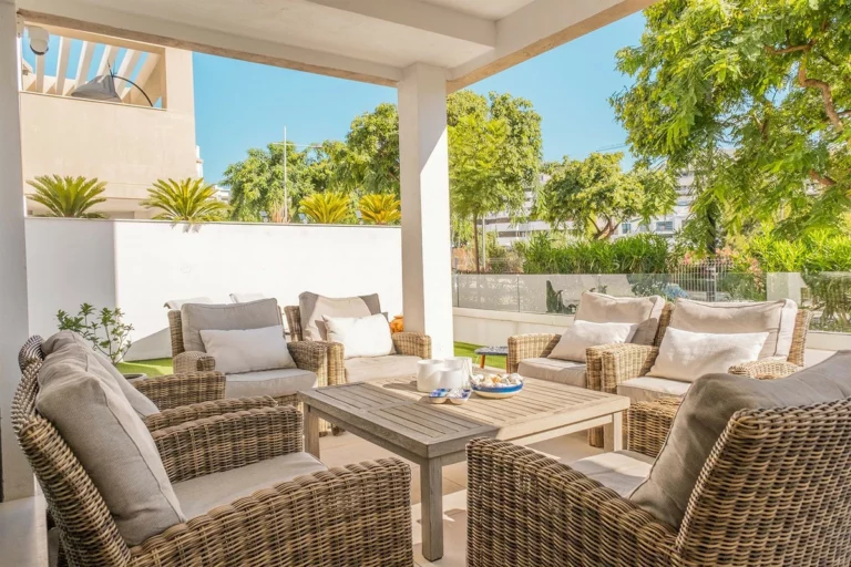 R5457550 | Ground Floor Apartment in Estepona – 2 beds, 2 baths