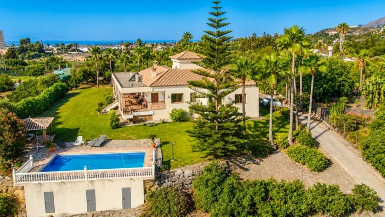 R5219935 | Finca – Cortijo in Estepona – 3 beds, 2 baths