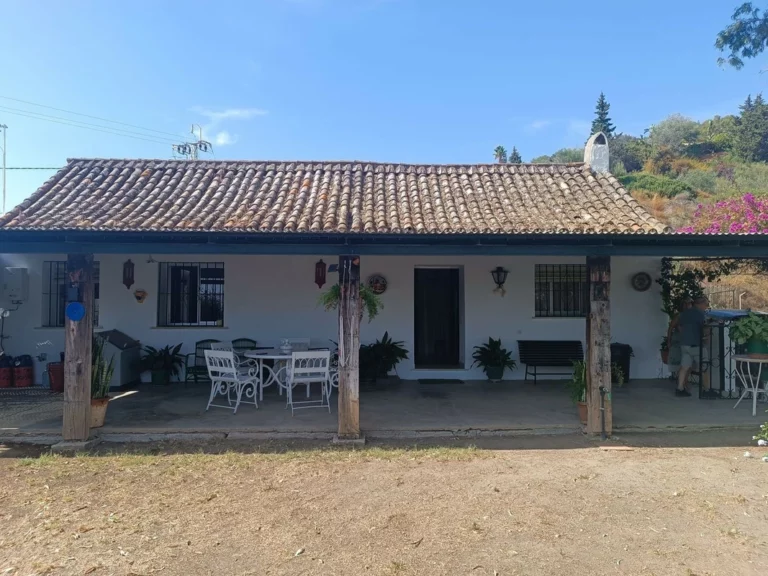 R5478064 | Finca – Cortijo in Estepona – 1 beds, 1 baths