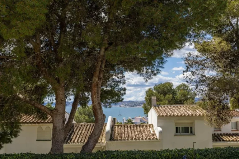 R5490001 | Ground Floor Apartment in Estepona – 1 beds, 1 baths