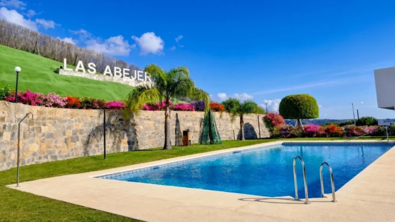 R5492266 | Penthouse Duplex in Estepona – 1 beds, 1 baths