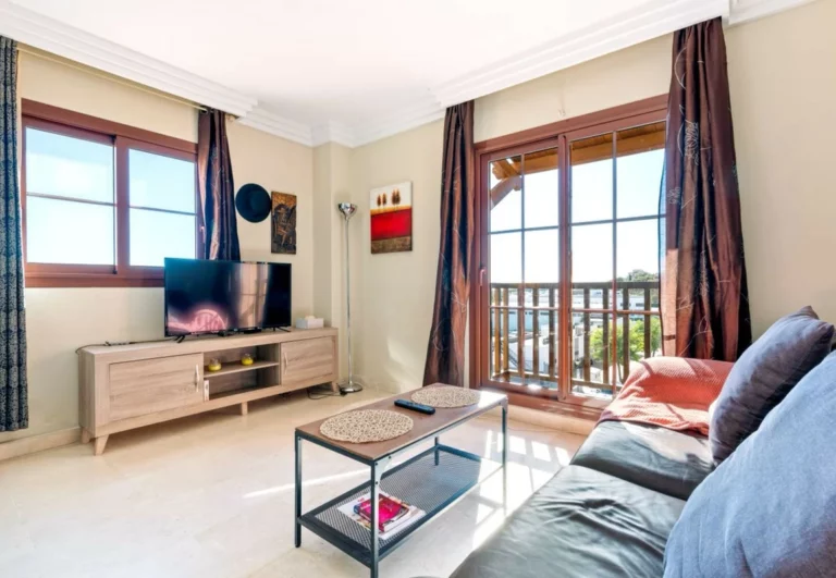 R5487886 | Middle Floor Apartment in Atalaya – 2 beds, 2 baths