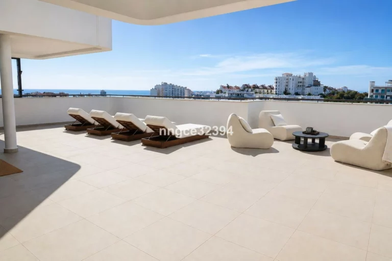 R5325421 | Middle Floor Apartment in Estepona – 3 beds, 2 baths