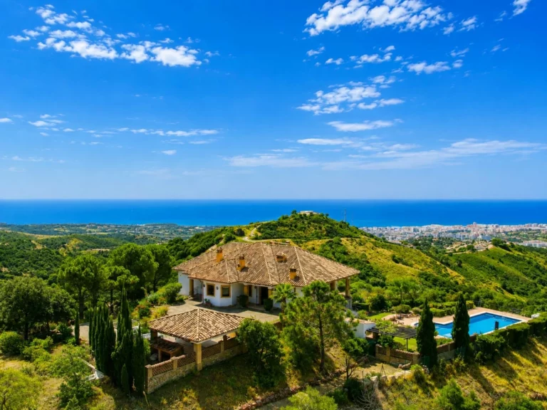 R5459224 | Finca – Cortijo in Estepona – 6 beds, 5 baths