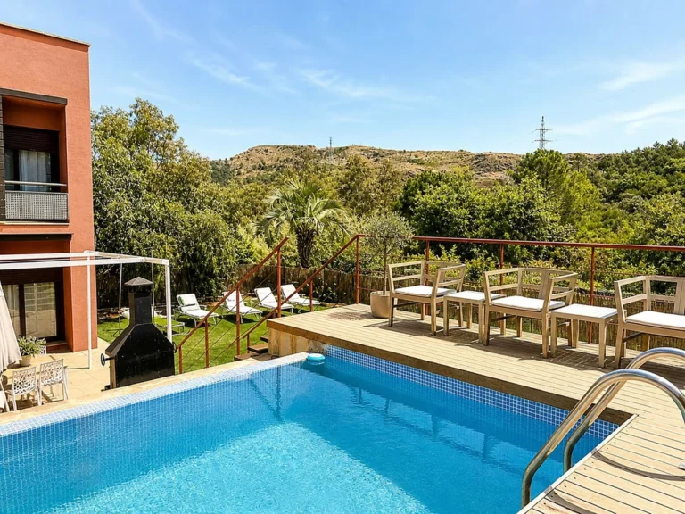 R5382073 | Detached Villa in Selwo – 5 beds, 4 baths