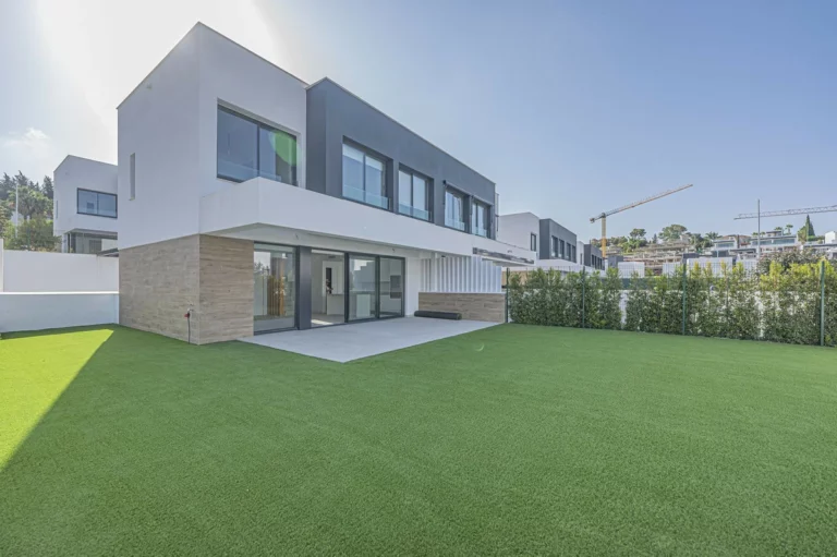 R5350324 | Semi-Detached House in Atalaya – 4 beds, 4 baths
